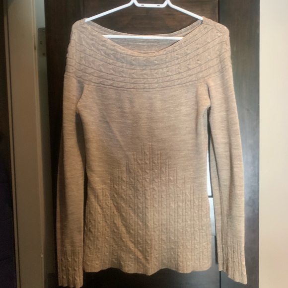 Beige sweater- fitted - Picture 1 of 1